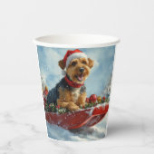 Airedale Hond in Sledge Laat het Sneeuw Kerstmis Papieren Bekers (Voorkant)