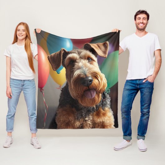 Airedale-hond met cake en ballonnen fleece deken (In situ)