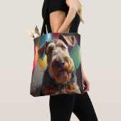 Airedale-hond met cake en ballonnen tote bag (Dichtbij)