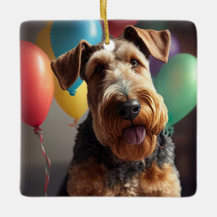 Airedale hond met taart en ballonnen keramisch ornament