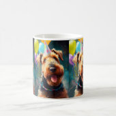 Airedale hond met verjaardagscadeau en pet koffiemok (Center)