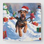 Airedale Kerstfeest Sneeuwscène Vierkante Klok (Voorkant)