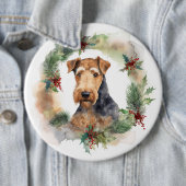 Airedale Kerstkrans Feestelijke Pup Ronde Button 6,0 Cm (In situ)