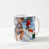 Airedale Kerstmis Sneeuwlandschap Koffiemok (Voorkant rechts)