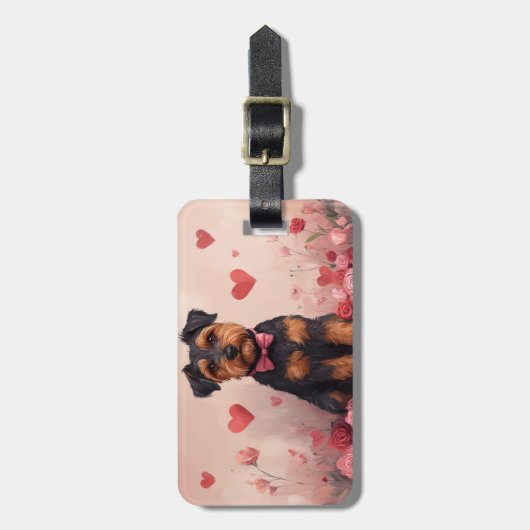 Airedale met Rozen - Valentijnsdag Bagagelabel (Voorkant verticaal)