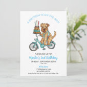 Airedale op de fiets met taart 2e verjaardag kaart (Staand voorkant)