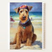 Airedale op strand, zomercadeau voor hondenliefheb planner (Achterkant)