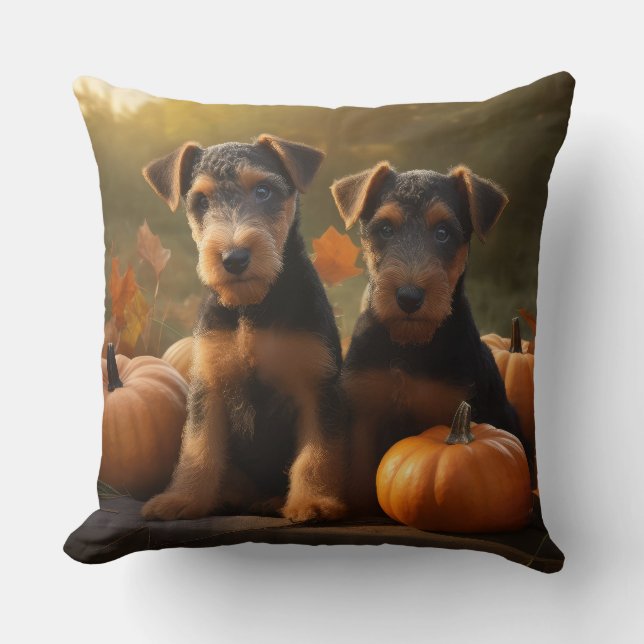 Airedale Puppy Autumn Delight Pompoen Kussen (Voorkant)