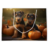 Airedale Puppy Herfst Delight Pompoen Groot Cadeauzakje (Voorkant)