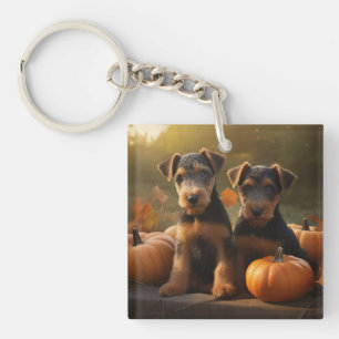 Airedale Puppy Herfst Delight Pompoen Sleutelhanger