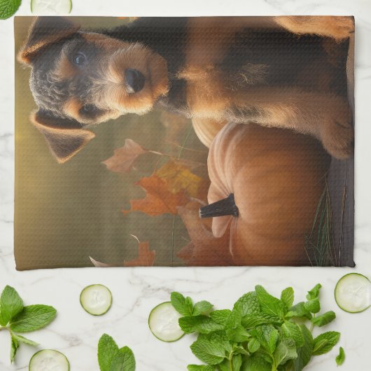 Airedale Puppy Herfst Delight Pompoen Theedoek (Gevouwen)