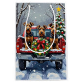 Airedale Terrier Christmas Red Truck Holiday Medium Cadeauzakje (Voorkant)