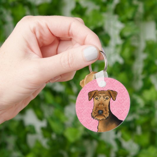 Airedale Terrier Cute Hond Kop Op Roze Harten Sleutelhanger (Hand)