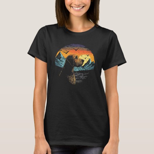 Airedale Terrier Dog and Sun Rising Over Mountains T-shirt (Voorkant)