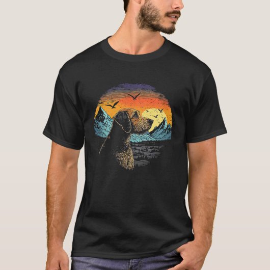 Airedale Terrier Dog and Sun Rising Over Mountains T-shirt (Voorkant)