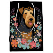 Airedale Terrier Dog in Flower Garden Cute Medium Cadeauzakje (Voorkant)