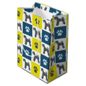 Airedale Terrier Dog & Paw Yellow & Blue Grid Line Medium Cadeauzakje (Achterkant Gekanteld)