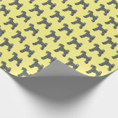 Airedale Terrier Dog Silhouette Grid Yellow Cadeaupapier (Hoek)