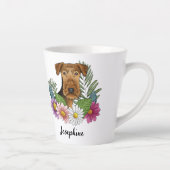 Airedale Terriër Hond Kleurrijke Bloemen en Naam Latte Mok (Rechts)