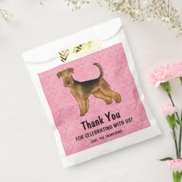 Airedale Terrier-hond met roze harten dank je Bedankzakje