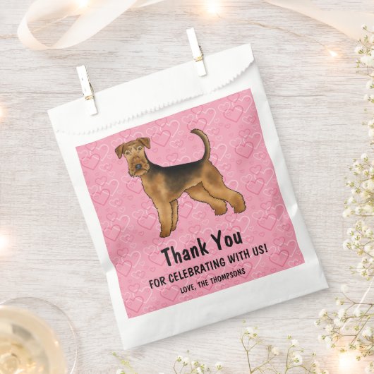 Airedale Terriër Hond Met Roze Harten Dank U Bedankzakje (Geknipt)