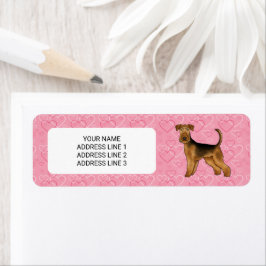 Airedale Terrier-hond met roze harten en tekst Etiket