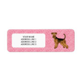 Airedale Terrier-hond met roze harten en tekst Etiket (Voorkant)