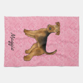 Airedale Terriër Hond met roze hartjes en naam Theedoek (Horizontaal)