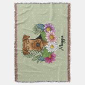 Airedale Terrier met kleurrijke bloemen en naam Deken (Voorkant Verticaal)