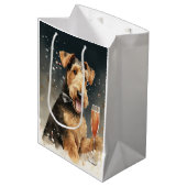 Airedale Terrier Nieuwjaar Medium Cadeauzakje (Voorkant Gekanteld)