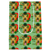 Airedale Terrier Saint Patricks Day Medium Cadeauzakje (Achterkant)
