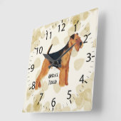 Airedale Terrier ~ Tan Leaves Design Vierkante Klok (Hoek)