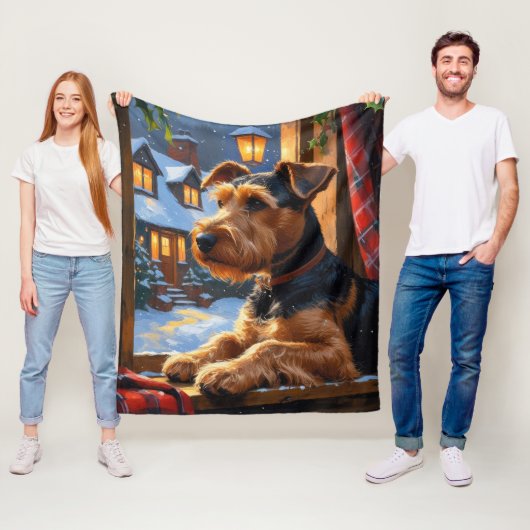 Airedale Terrier With Christmas Lights Holiday  Fleece Deken (In situ)