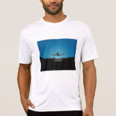 Airplane Landing Silhouette bij nacht T-shirt (Voorkant)