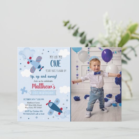 Airplane Stars Clouds Boy First Birthday Invitatio Kaart (Staand voorkant)