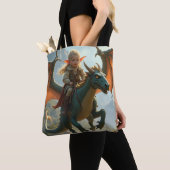 Aisling rijdt op haar Dragon Canvas tas (Dichtbij)
