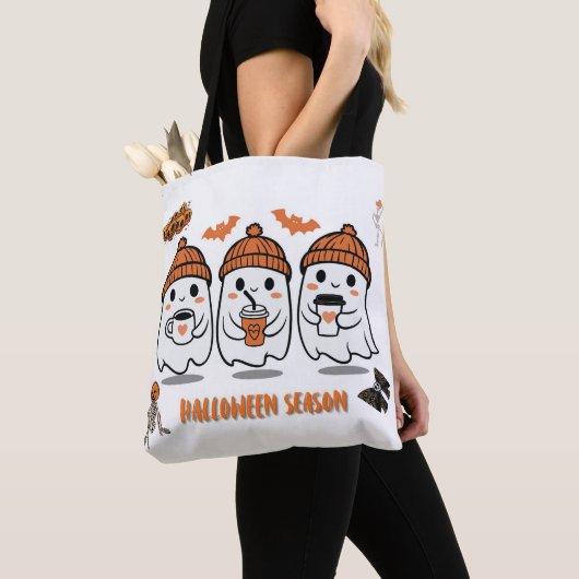 aison Halloween – fantômes café mignons Tote Bag (Dichtbij)