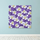 Akelei Bloem Patroon Canvas Afdruk (Insitu (Houten vloer))