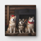 Akita bij de Haard Kerstmis Fotoplaat (Voorkant)