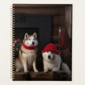 Akita bij de Haard Kerstmis Planner (Voorkant)