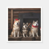 Akita bij de Haard Kerstmis Servet (Voorkant)