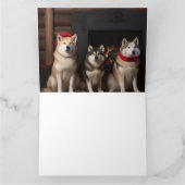 Akita bij de open haard Kerstmis Kaart (Binnen)