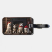 Akita bij de open haard met Kerst Bagagelabel (Achterkant horizontaal)