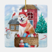 Akita Dog in het sneeuwkersthondenhuis Keramisch Ornament (Achterkant)