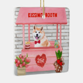 Akita Dog Valentijnsdag KissingBooth Keramisch Ornament (Rechts)