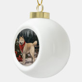 Akita Hond in Sneeuw Kerstmis Keramische Bal Ornament (Rechts)