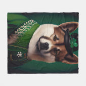 akita hond in St. Patrick's Day Dress Fleece Deken (Voorkant (Horizontaal))