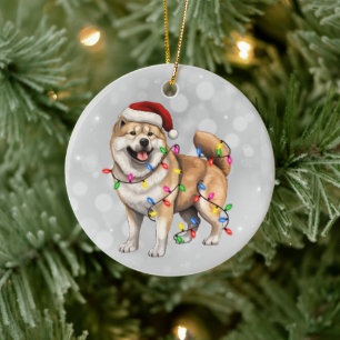 Akita Hond Verpakt in Kerstverlichting Keramisch Ornament