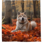 Akita in herfst laat Herfst geïnspireerd Douchegordijn (Voorkant)