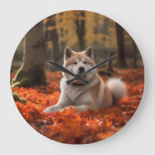 Akita in herfst laat Herfst geïnspireerd Grote Klok (Voorkant)